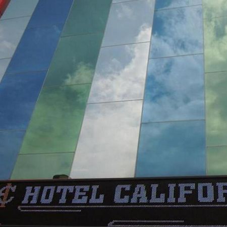 California Hotel Jakarta Exteriér fotografie