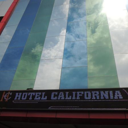 California Hotel Jakarta Exteriér fotografie