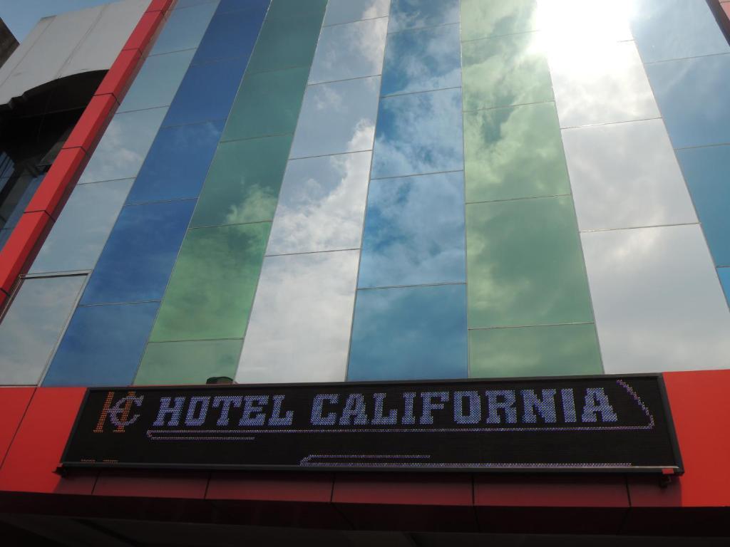 California Hotel Jakarta Exteriér fotografie